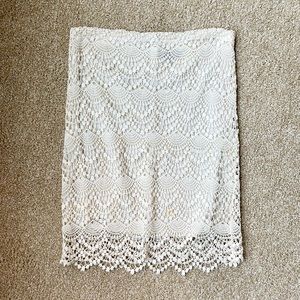 Valerie Bertinelli Pencil Skirt in Ecru Lace